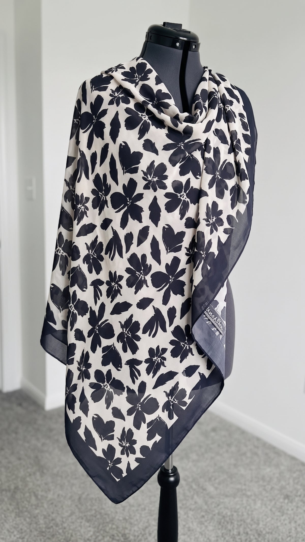 Off-White/Black Floral Triangle Pearl Chiffon Hijab